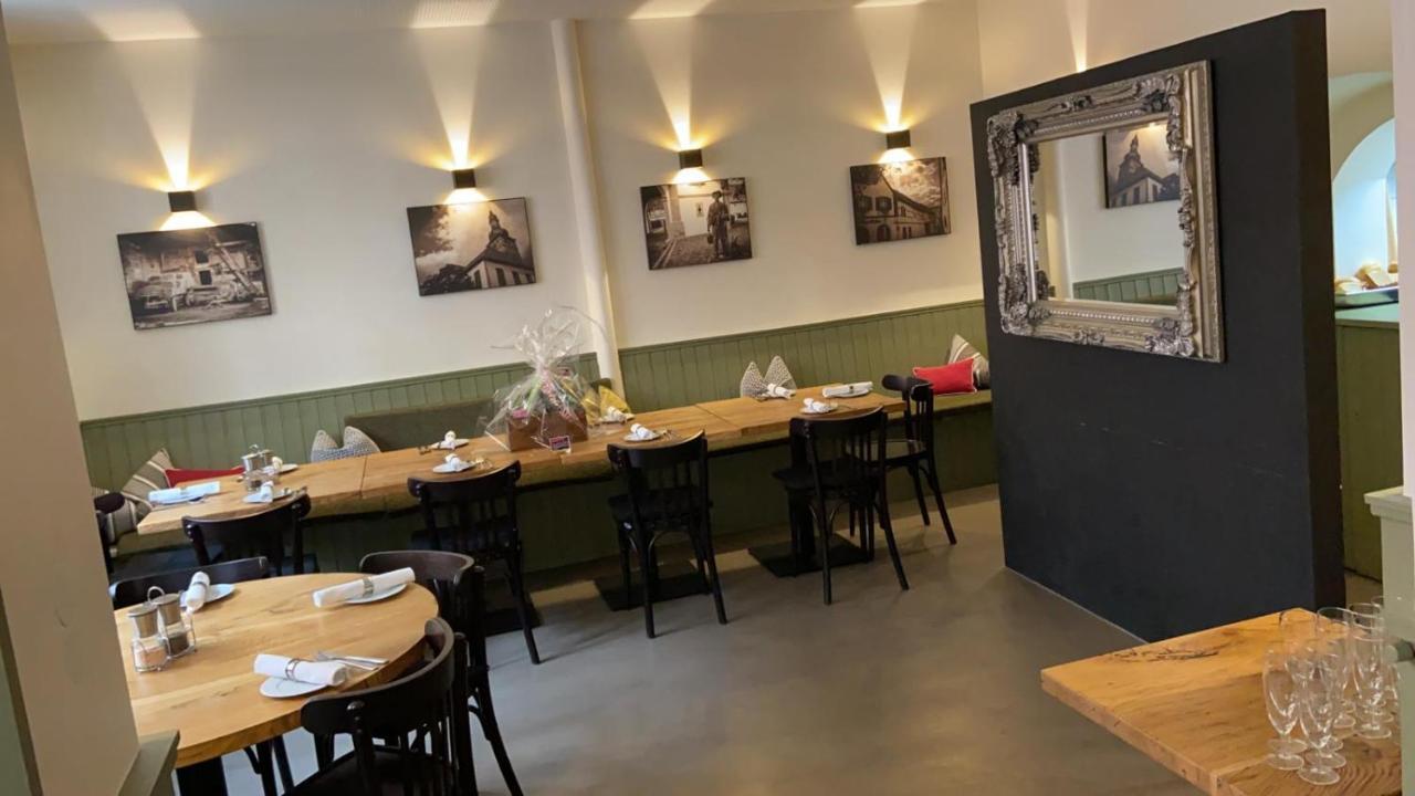 Hotel Restaurant Goldenes Ross Göllheim エクステリア 写真