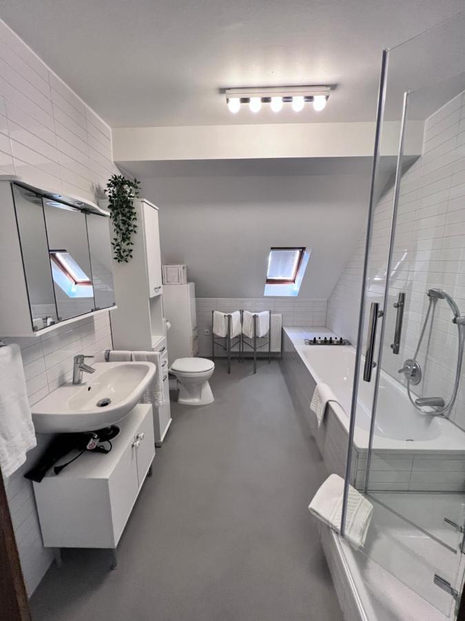 Hotel Restaurant Goldenes Ross Göllheim エクステリア 写真